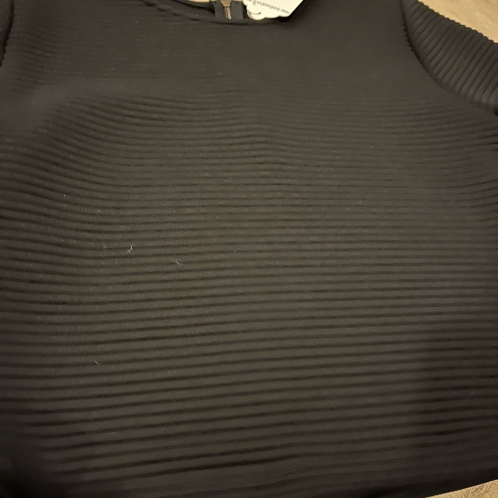 Everly Crop Top - Picture 6 of 8